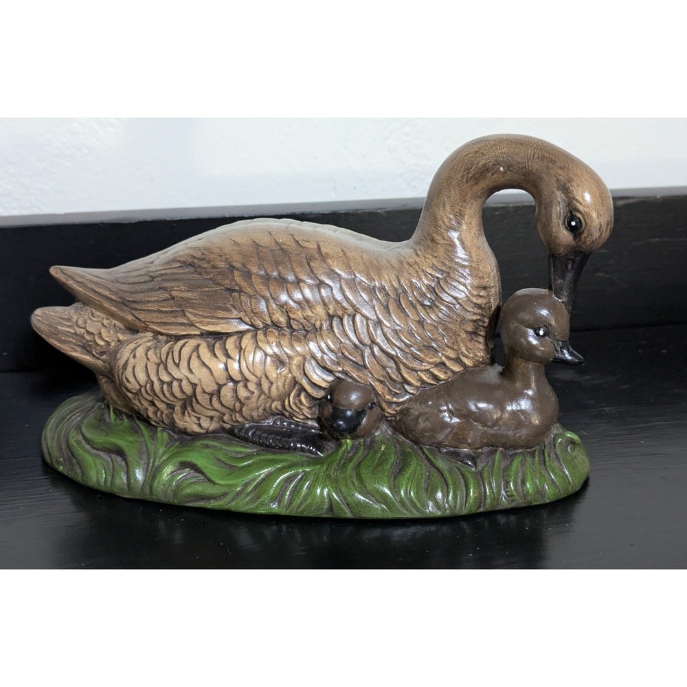 Vintage Atlantic Mold Ceramic‎ Canadian Goose & Goslings Painted and Signed A436